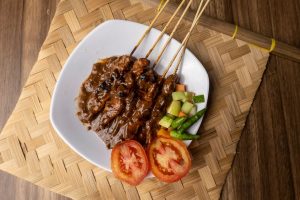 Sate Madura, Kuliner Ikonik Madura yang Gurih dan Menggoda