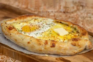 Khachapuri, Roti Keju Khas Georgia yang Menggugah Selera