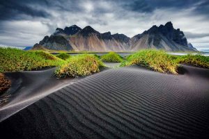 Vestrahorn, Gunung Ikonik di Islandia yang Memukau Fotografer Dunia
