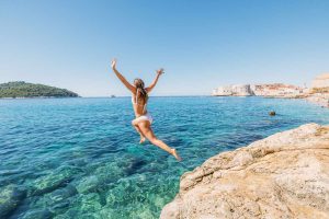 Tips Berhemat saat Travel Solo, Menjelajah Dunia Tanpa Menguras Dompet