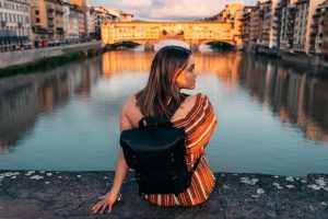 Solo Traveling, Cara Menikmati Liburan Sesuai Keinginan Sendiri